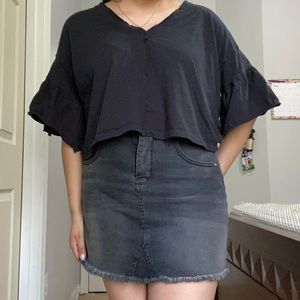 flowey oversized crop top.